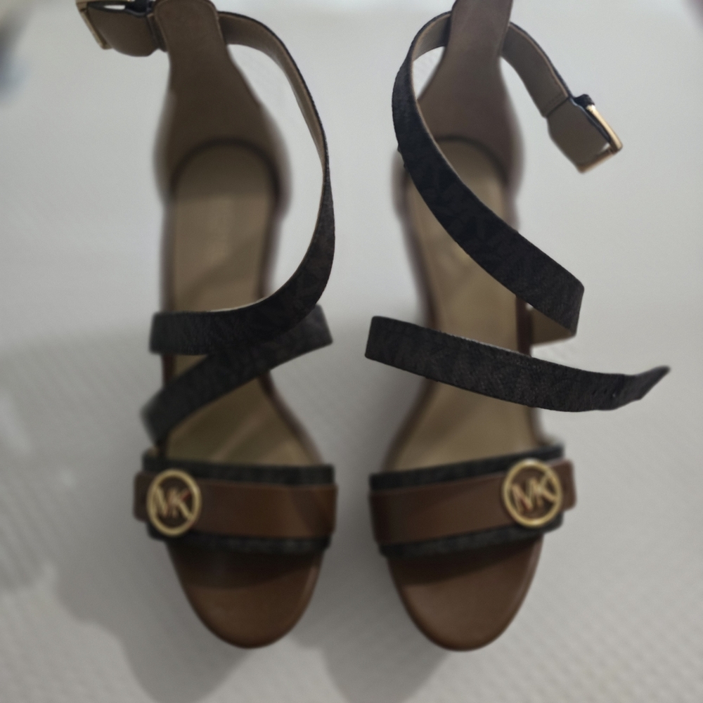 Michael Kors Size 7.5 Brown Wedge Sandles